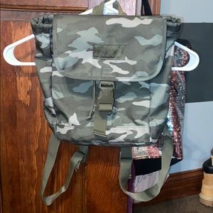 Newer Camo Bag VS